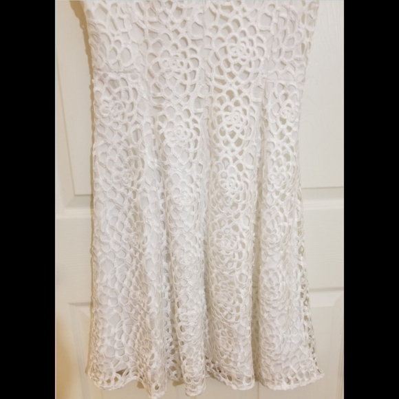 Dress - Picture 6 of 6